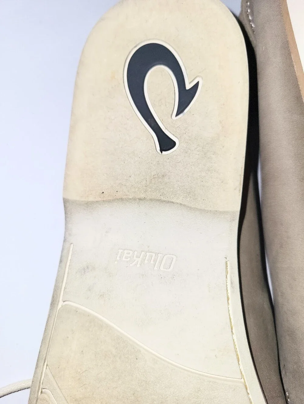 OluKai men taupe